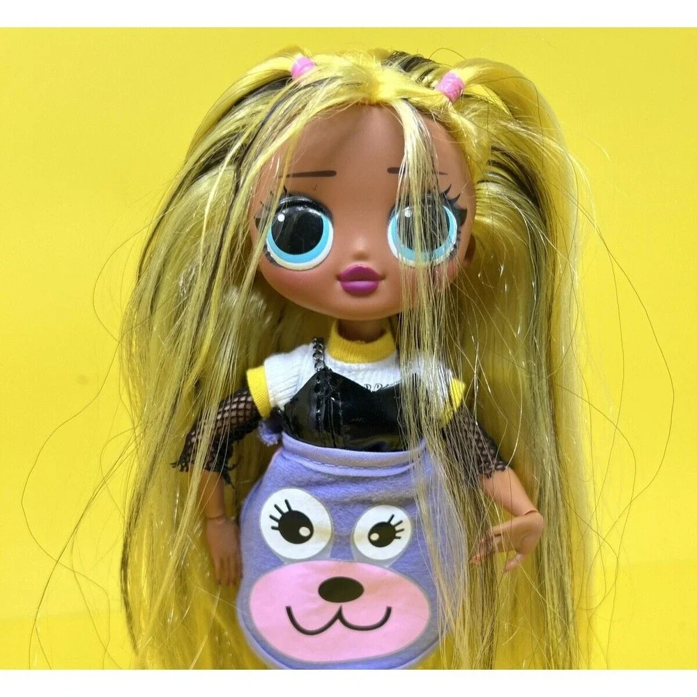 LOL Surprise OMG ALT GRRRL Doll MGA 2019 with Long Yellow Highlighted Hair 9in.